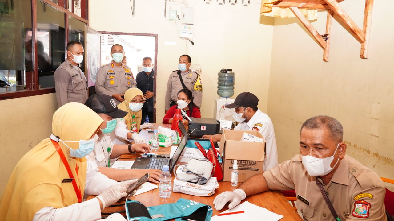 Polres Tanjung Balai Vasilitasi Vaksin Massal dengan Target 7000 Orang