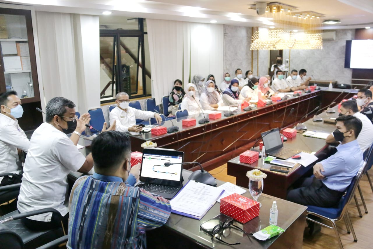 Pimpin Rapat TP2DD, Sekda Ingin Penerapan Digitalisasi Disesuaikan Dengan Kondisi Masyarakat Kota Medan