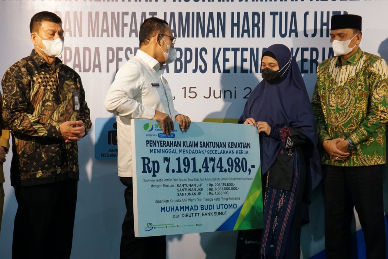 Ahli Waris Alm Budi Utomo dapat Santunan Rp7,1 Miliar dari Â BPJamsostek