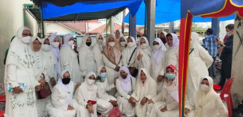 Sembelih 8 Ekor Lembu, Bunda Indah : Semoga Cobaan Mendera bangsa ini segera berakhir