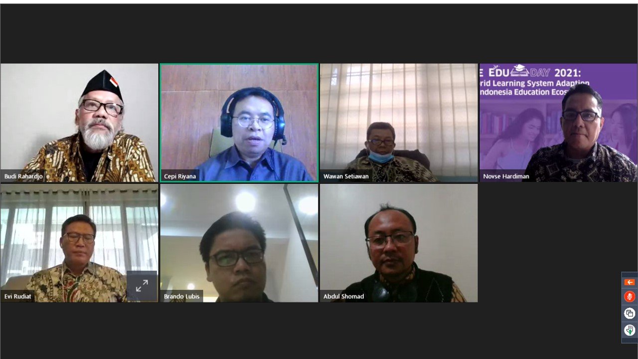 Teknologi Tepat untuk Sistem Belajar Hybrid Â Sesuai Kebutuhan Guru dan Murid