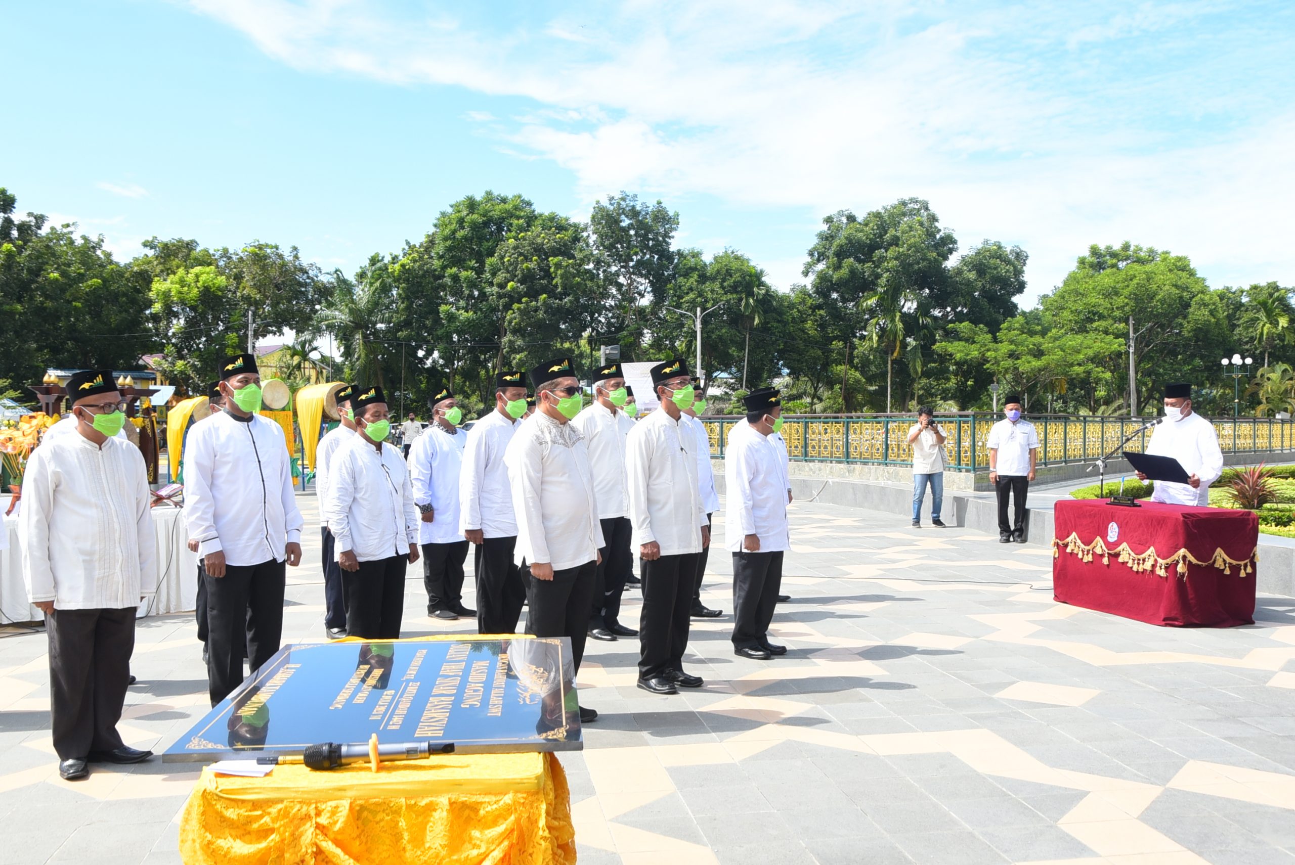 H Ashari Tambunan Resmikan Masjid Agung Sultan Thaf Sinar Basarsyah