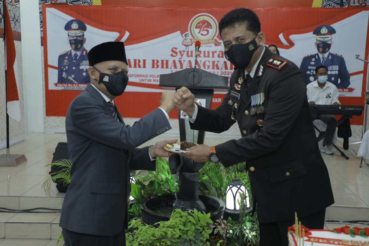 Bupati Asahan Ikuti Upacara Hari Bhayangkara ke-75 Tahun 2021 Secara VirtualÂ 