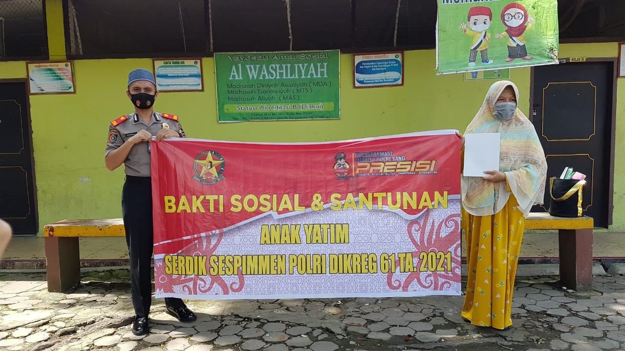 SambutÂ  HUT Bhayangkara ke 75, Kompol Afdhal Berikan Santunan Anak Yatim di Panti AsuhanÂ 