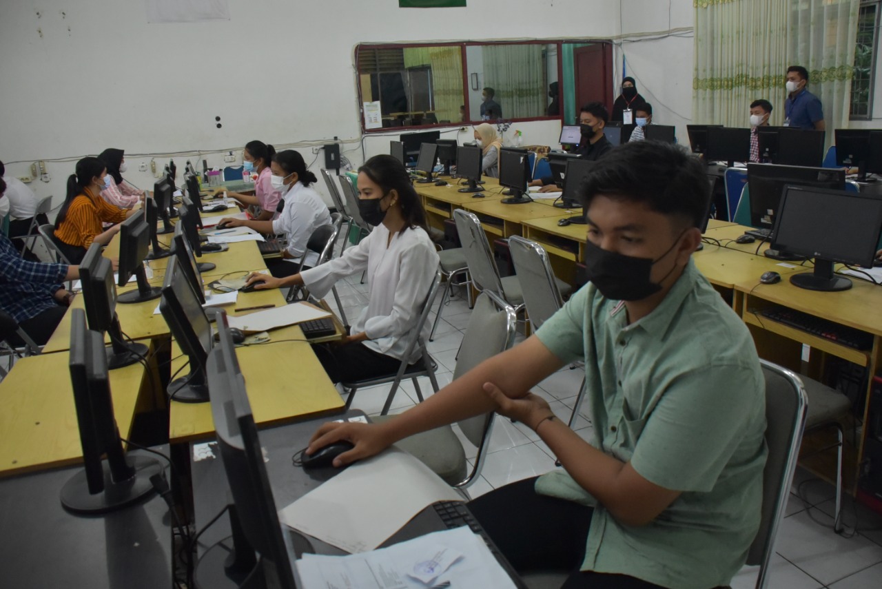 5.486 Peserta  Ujian Seleksi Mandiri Unimed,  Bersaing Merebut 2.250 Kursi