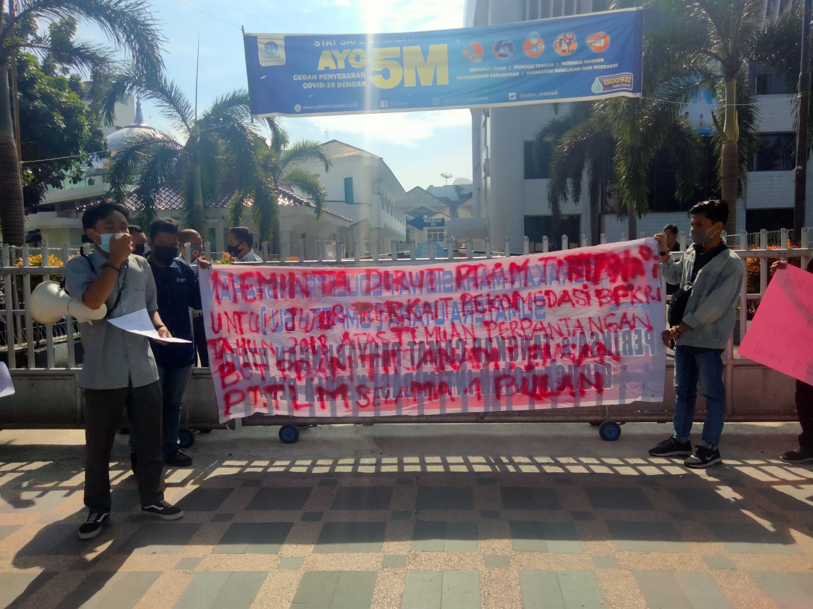 Demo Dugaan Korupsi BOT PDAM Tirtanadi Diteriam Polda Sumut