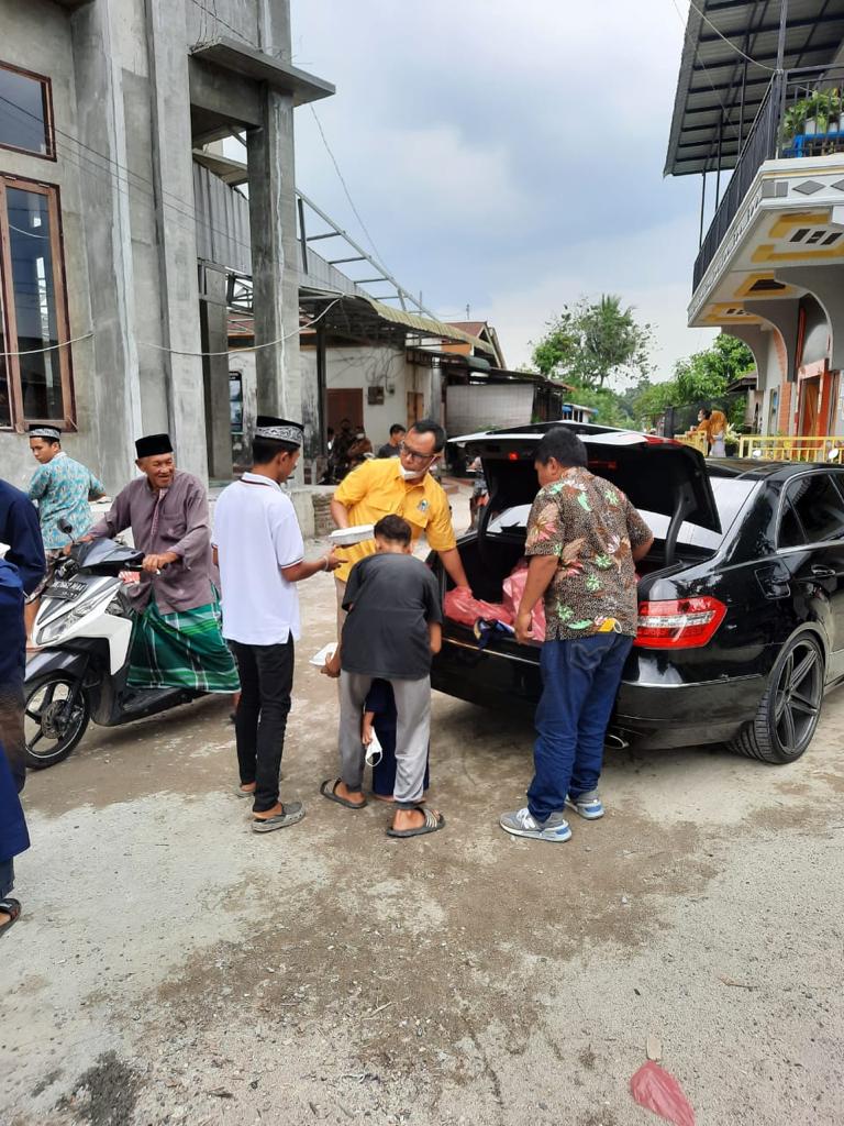 Hamdani Syahputra Salurkan Bantuan Ketua DPD Golkar Sumut