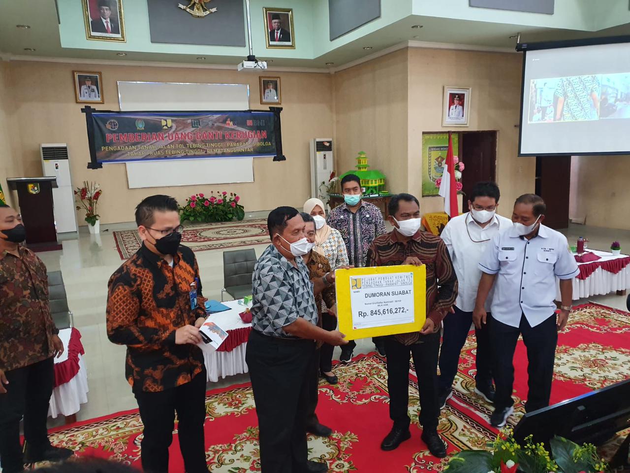 Bupati Sergai  Fasilitasi Warga Terima UGR Atas Pengadaan Tanah Jalan Tol Tebingtinggi-Pematangsiantar-Parapat-Sibolga