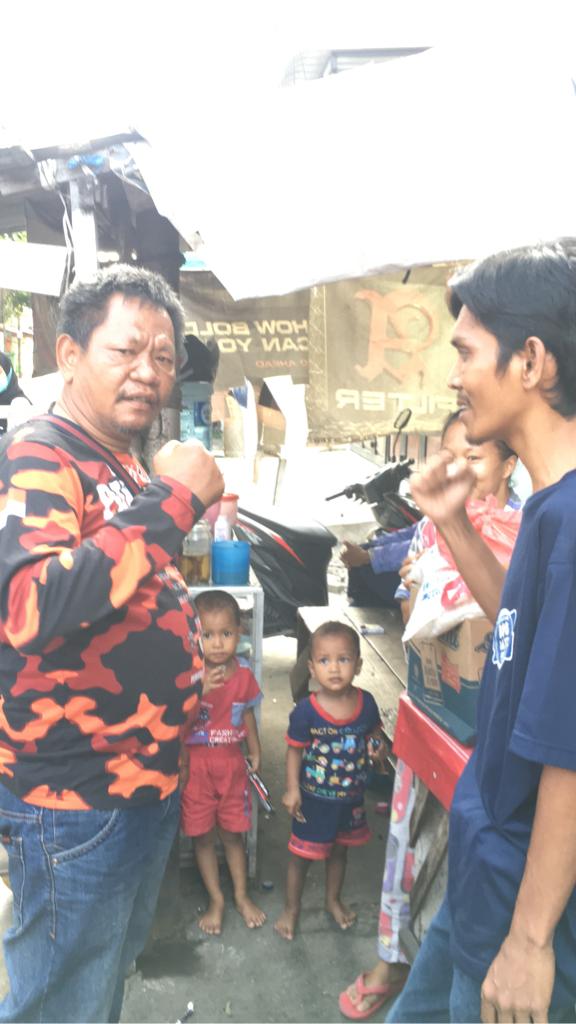 PAC PP Terbaik Se Sumut Bantu Sembako Pada Para Pedagang Terdampak PPKM Darurat
