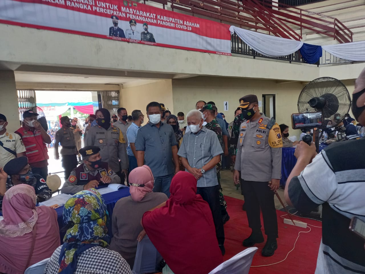 Dalam Rangka HUT Bhayangkara ke 75, Kapolres Asahan Bersama Forkopimda Asahan Meninjau Vaksinasi Massal Dosis II