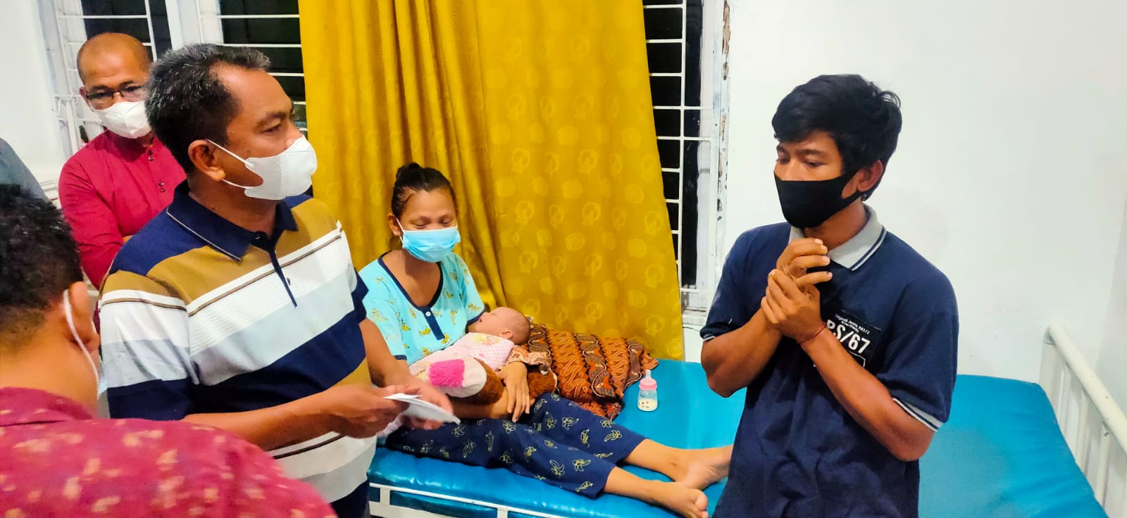 Dilunasi Bupati Sergai Biaya Persalinan, Ibu Muda Ini Boleh Pulang Oleh Pihak RS