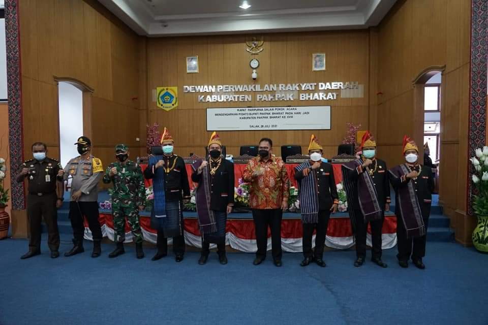 Hari Jadi Kabupaten Pakpak Bharat Ke XVIII, Mendengarkan Pidato Bupati
