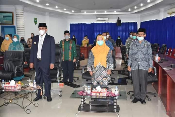 KABUPATEN MADINA TERIMA PENGHARGAAN KLA