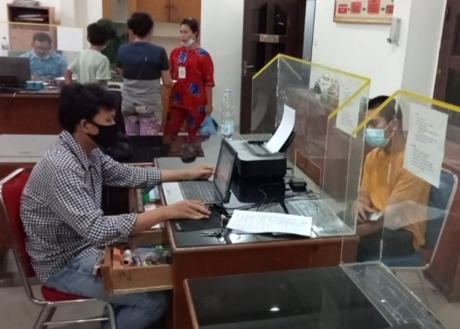 MRS Terduga Yang Meludahi Petugas PLN Viral di Medsos  Diadukan ke Polisi