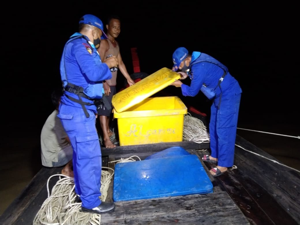 1 x 12 Jam, Tim Regu I Sat Polair Polres Tanjung Balai Patroli Perairan