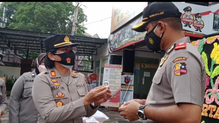 Personel Polsek Medan Baru Gelar Perpisahan Kapolsek Kompol Aris Wibowo