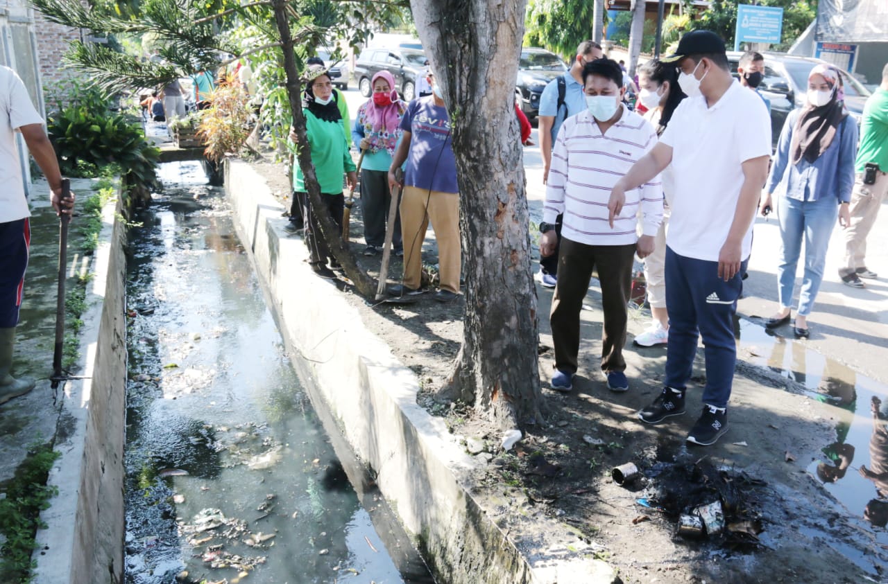 Wali Kota MedanÂ  Turun Langsung Meninjau Gotong Royong Massal di Medan Perjuangan