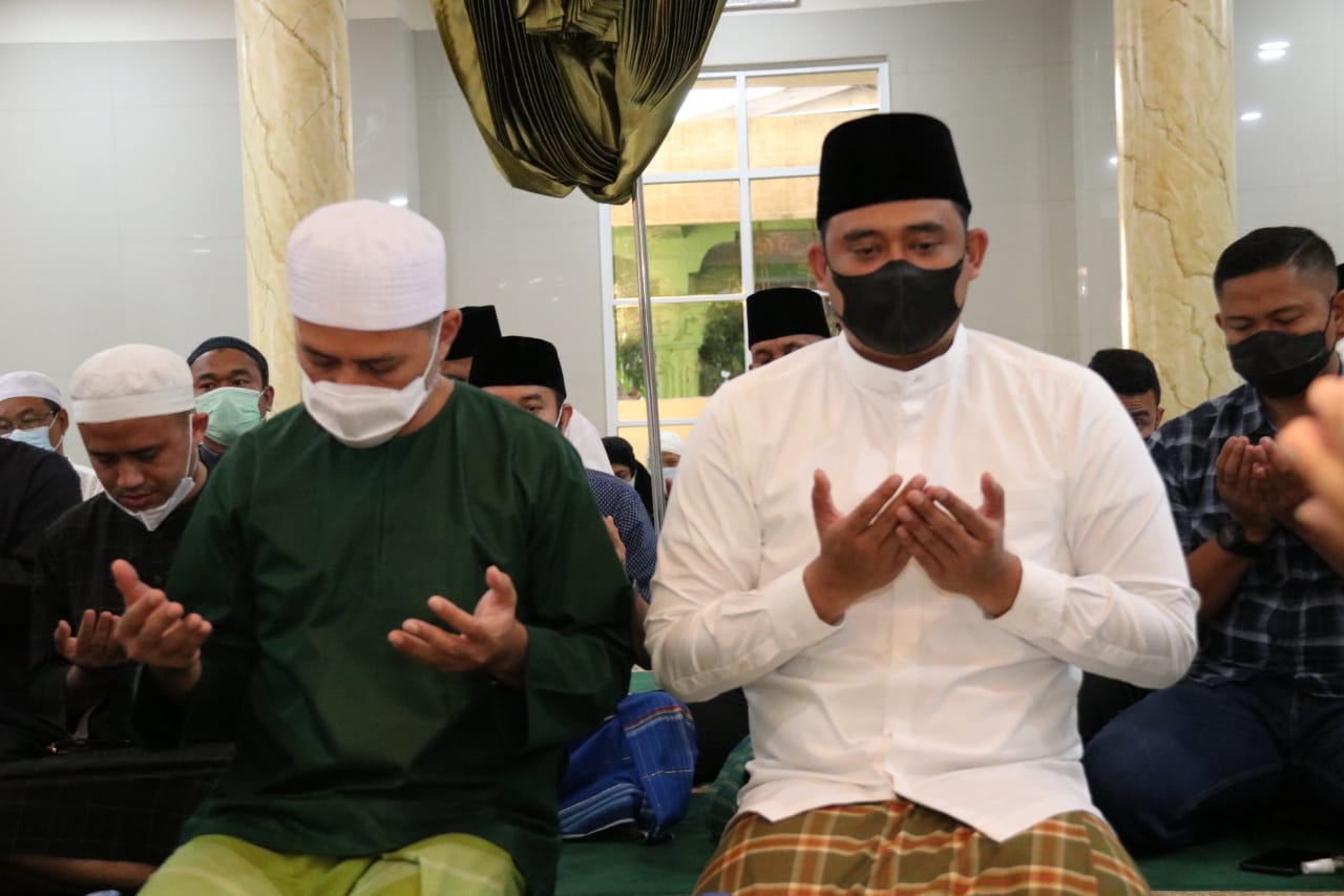Subuh Berjamaah di Masjid Al Hikmah, Bobby Paparkan Program Masjid Mandiri & Pembangunan Islamic Center