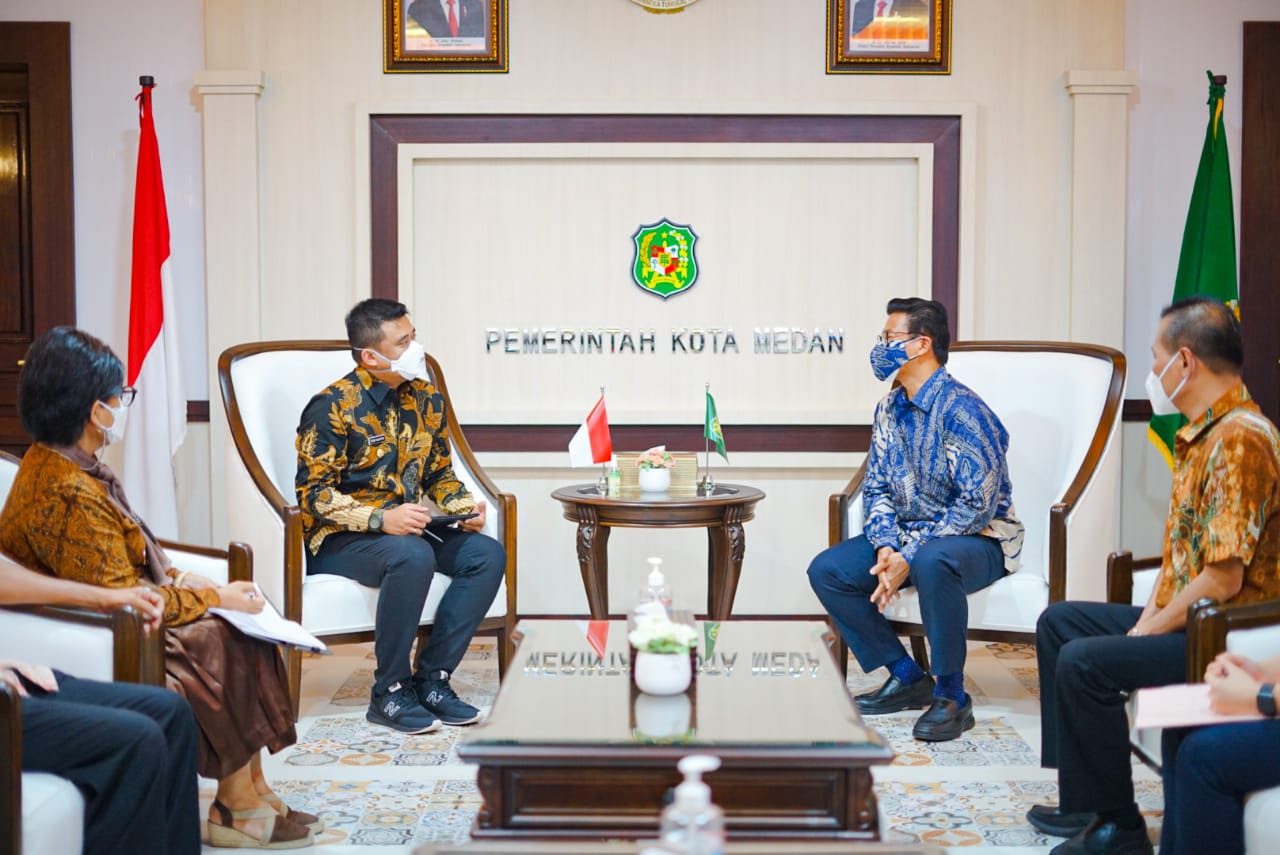 Bobby Nasution Kembali Terima Bantuan CSR Sembako untuk Masyarakat Terimbas Covid-19