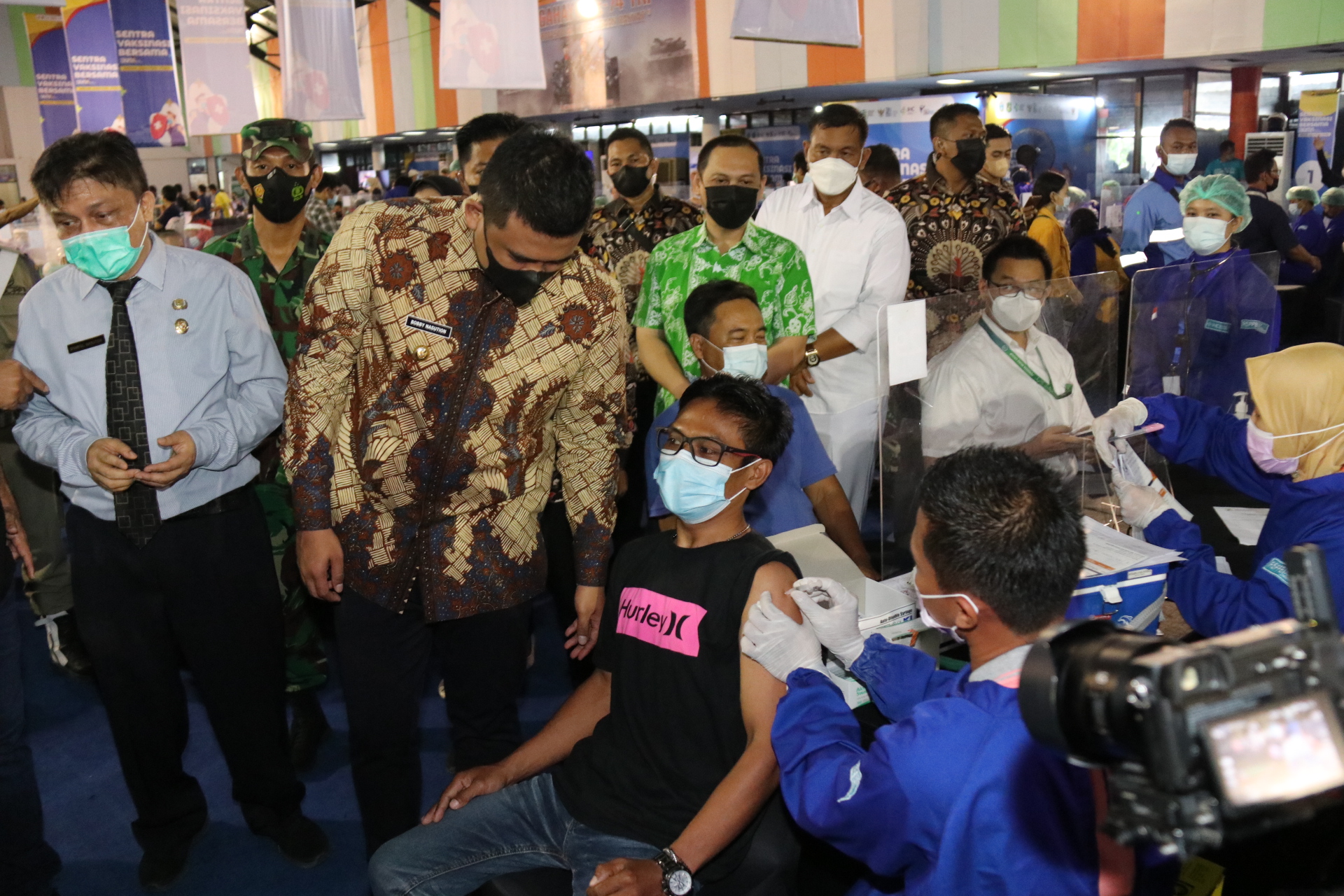 Sediakan Ambulans Keliling, Langkah Bobby Nasution Perkuat Mobilitas Vaksinasi