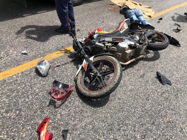 Yamah Vs Honda Laga Kambing Dijalan Lintas Tigapanah, Ini Yang Terjadi