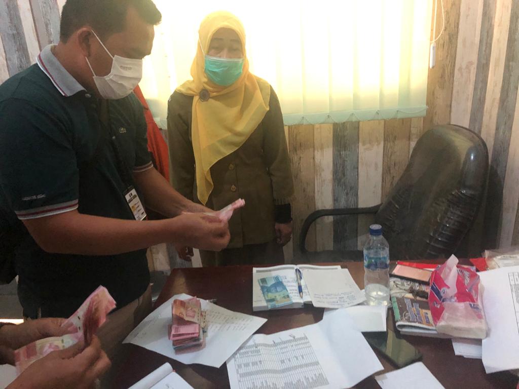 Usai OTT Kepala Puskesmas, Poldasu Tangkap Kadis Kesehatan Paluta