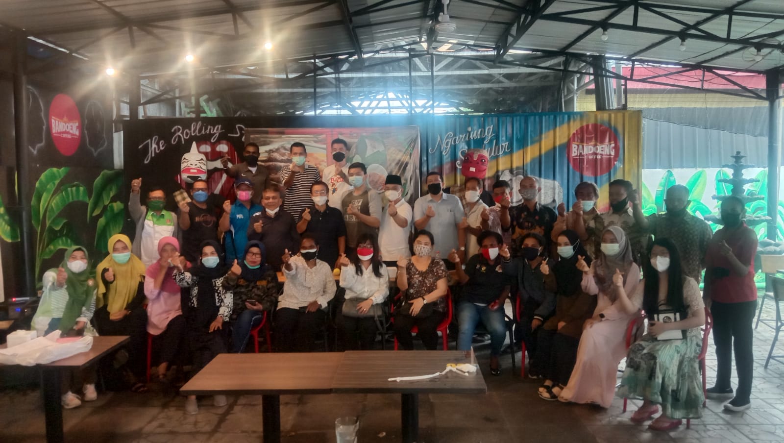 Sambut Dirgahayu RI, FKMN Bagikan 1100 Paket Sembako untuk Warga Terdampak Pandemi