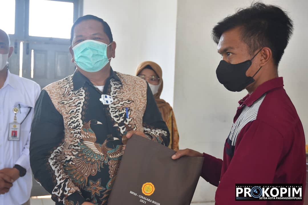 Walikota Irsan Efendi Nasution membuka Pelatihan teknis peternakan