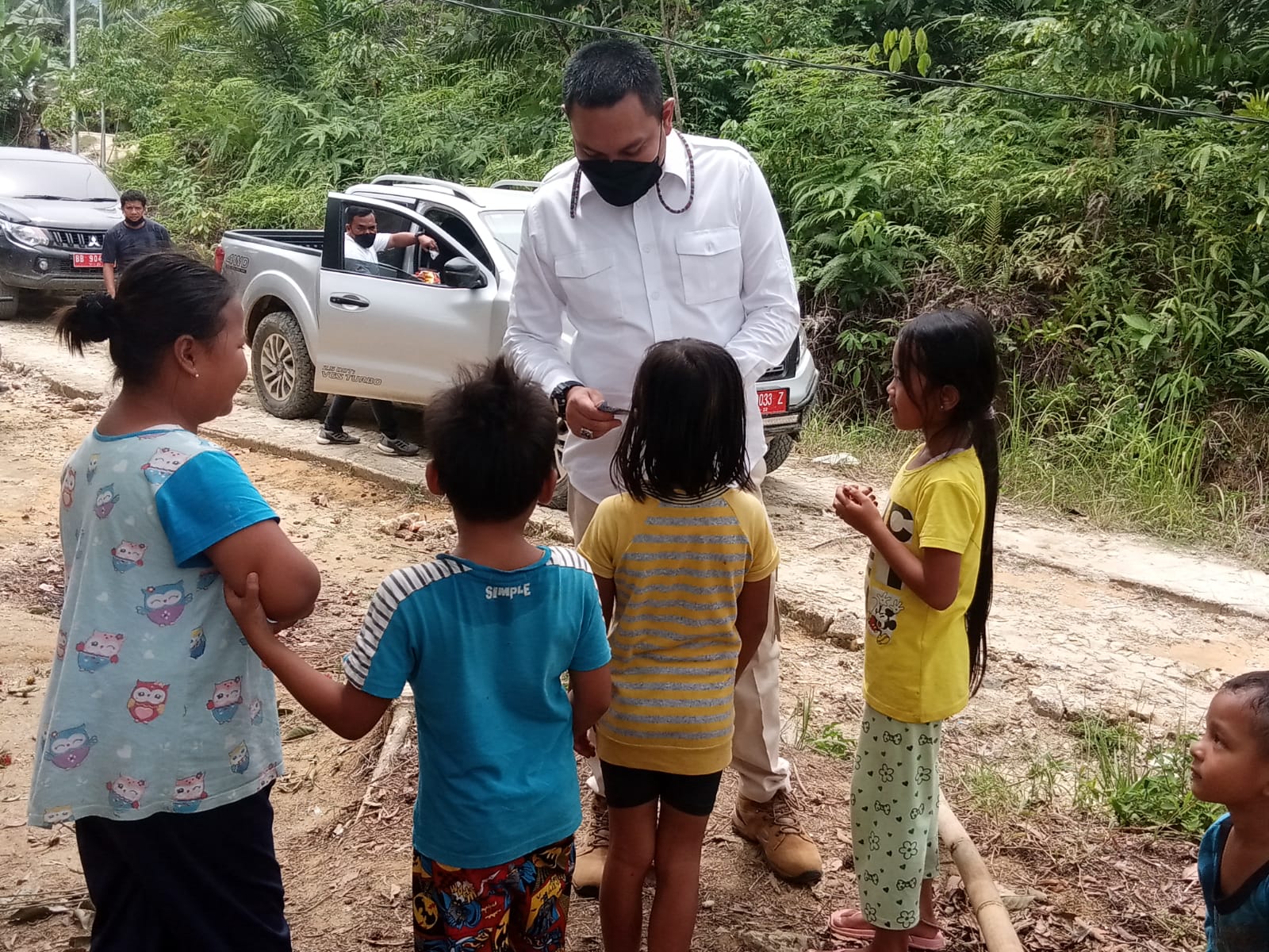 BUPATI PAKPAK BHARAT KUNJUNGAN KE DESA LAE MBENTAR, SOSOK PEMIMPIN MUDA CERDAS