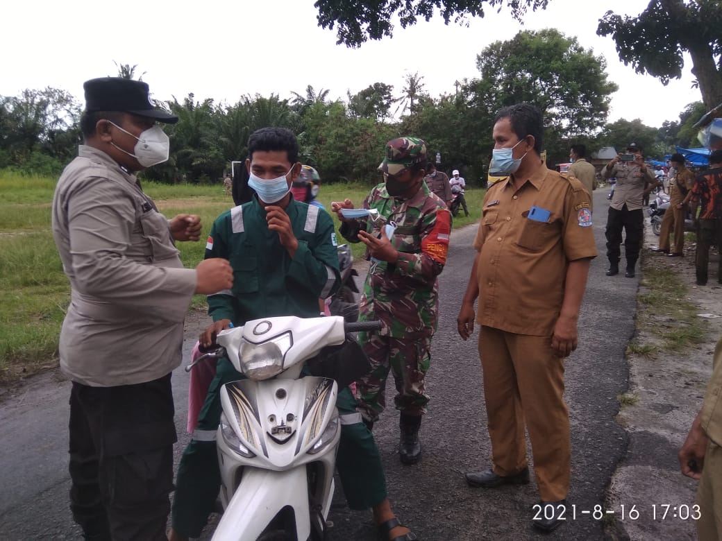 Kesadaran warga dan pengguna Jalan Memakai Masker di pekan kelambir di nilai masih kurang
