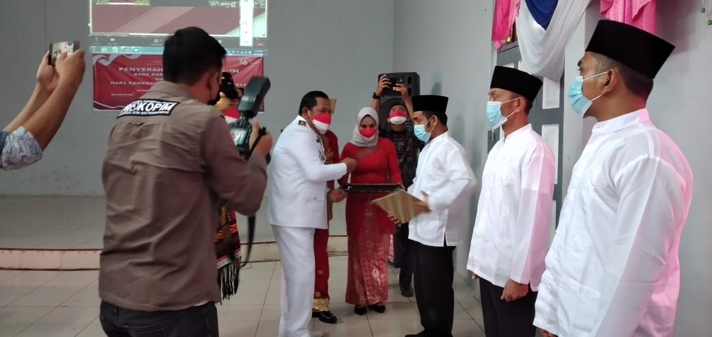 HUT RI Ke 76, 428 Warga Binaan Mendapatkan Remisi, 3 Orang Staff Lapas Kls IIB  Mendapatkan Piagam Penghargaan