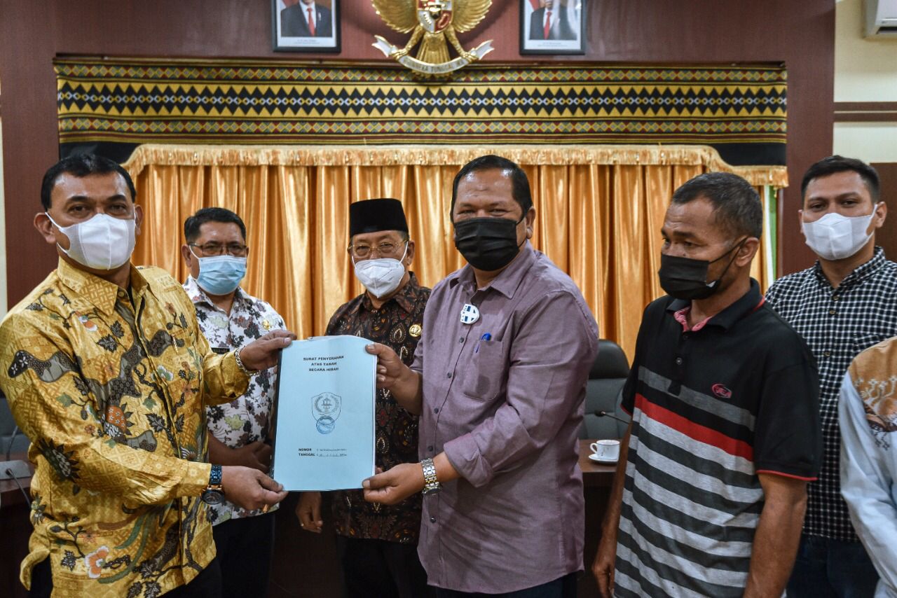 Pemko Terima Hibah Tanah Dari Marahot Harahap, Walikota Irsan Nasution : Terima Kasih Dan Apresiasi Yang tinggi