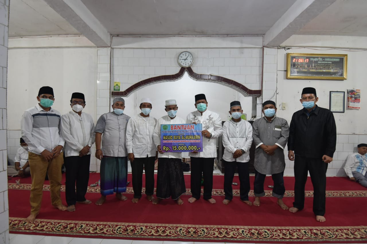 Walikota Irsan Efendi Nasution SH kembali laksanakan Safari Muharram 1443 Hijriah di Masjid Al Muhajirin