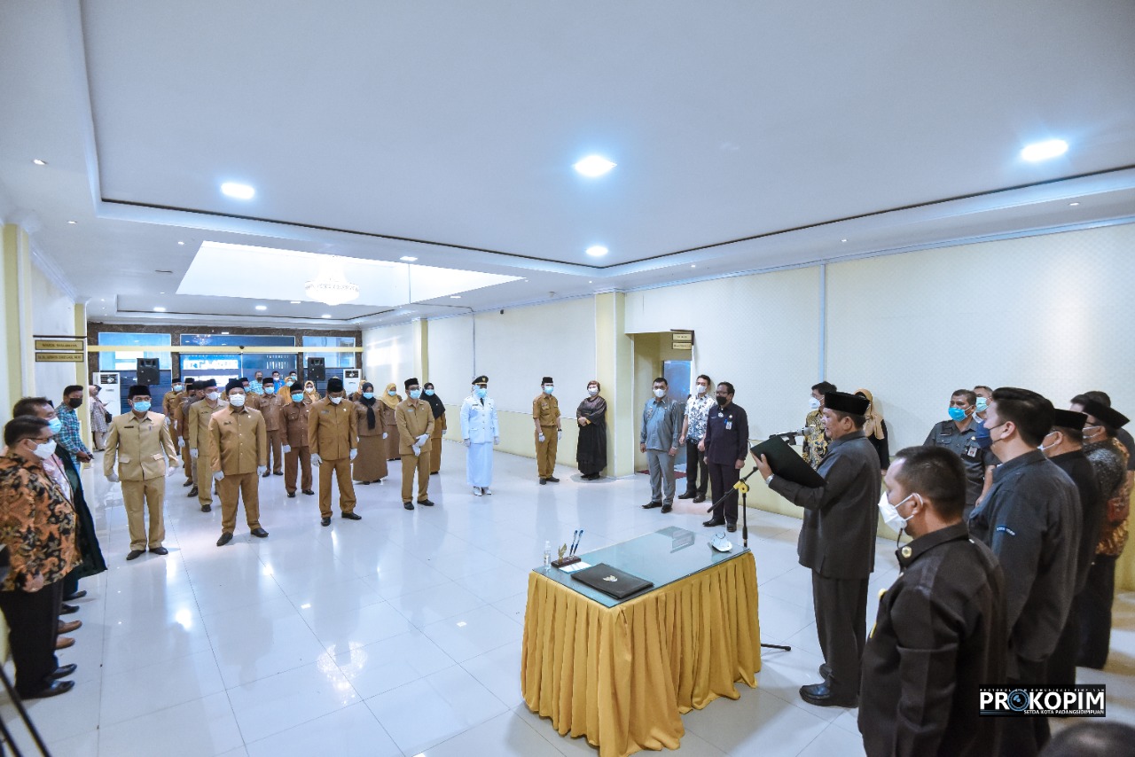 Lantik Pejabat Eselon III dan IV, Walikota Irsan Nasution : Untuk Penguatan Organisasi