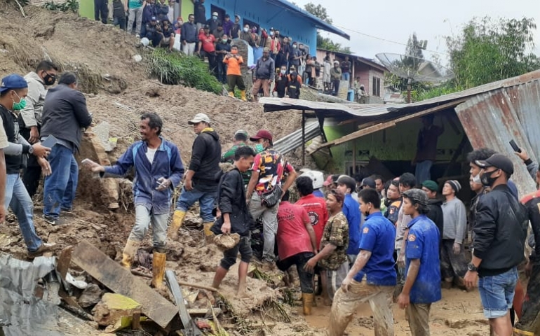 Longsor Laubawang, 3 Tewas, 2 Belum Ditemukan dan 4 Orang Selamat Di Kecamatan Kabanjahe
