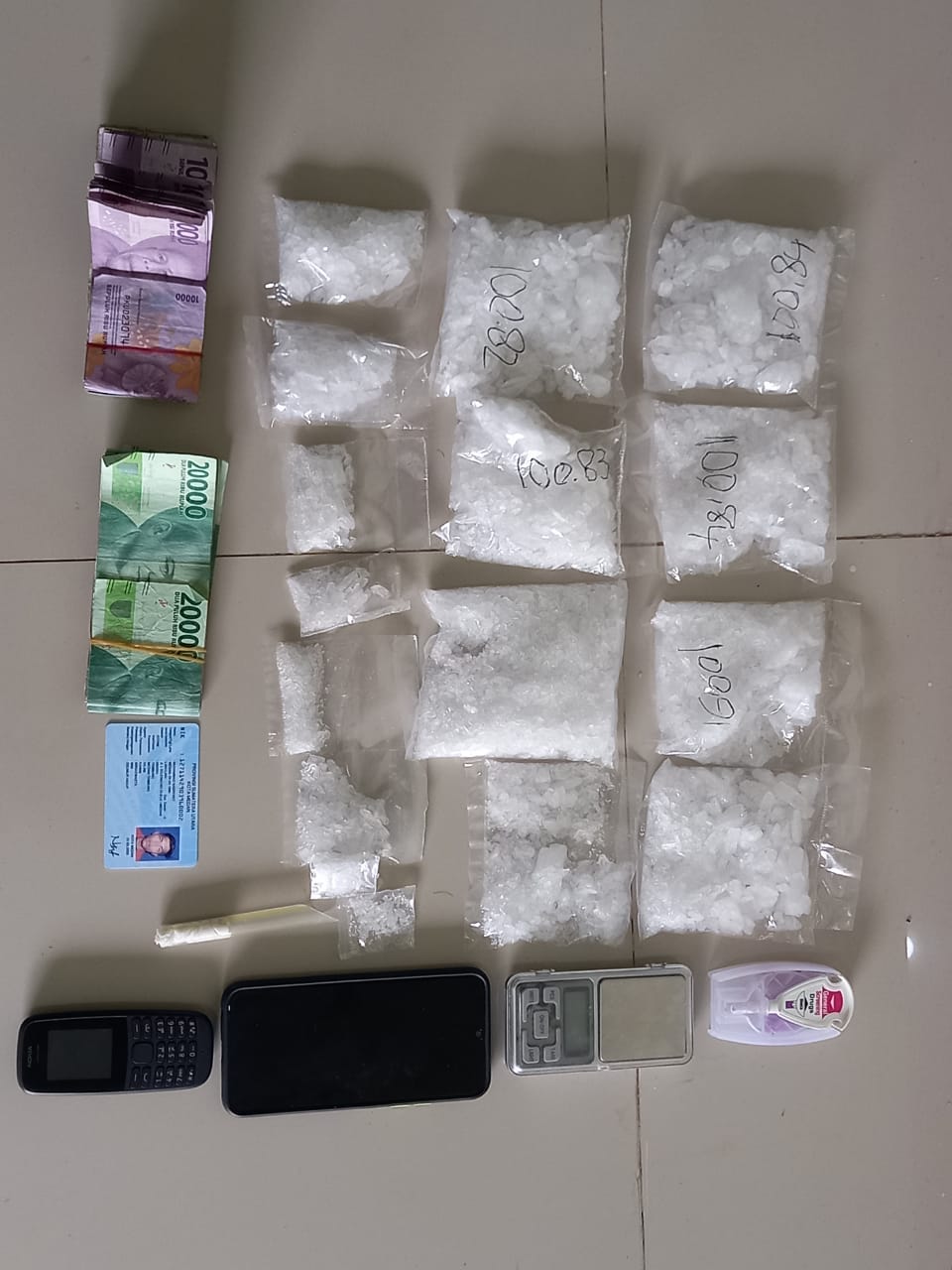 Ditresnarkoba Polda Sumut Ciduk Pengedar Narkotika di Jalan Besar Tembung, 800 Gram Sabu Disita