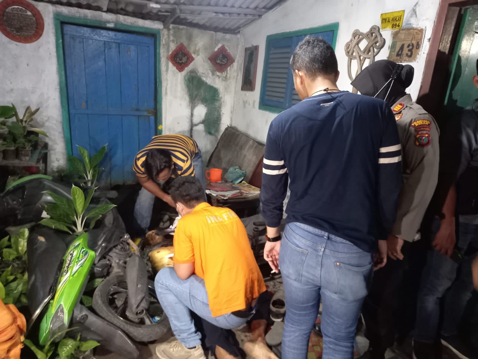 BREAKING NEWS Sadis, Adik Tega Bunuh Ayah dan Abang Kandung