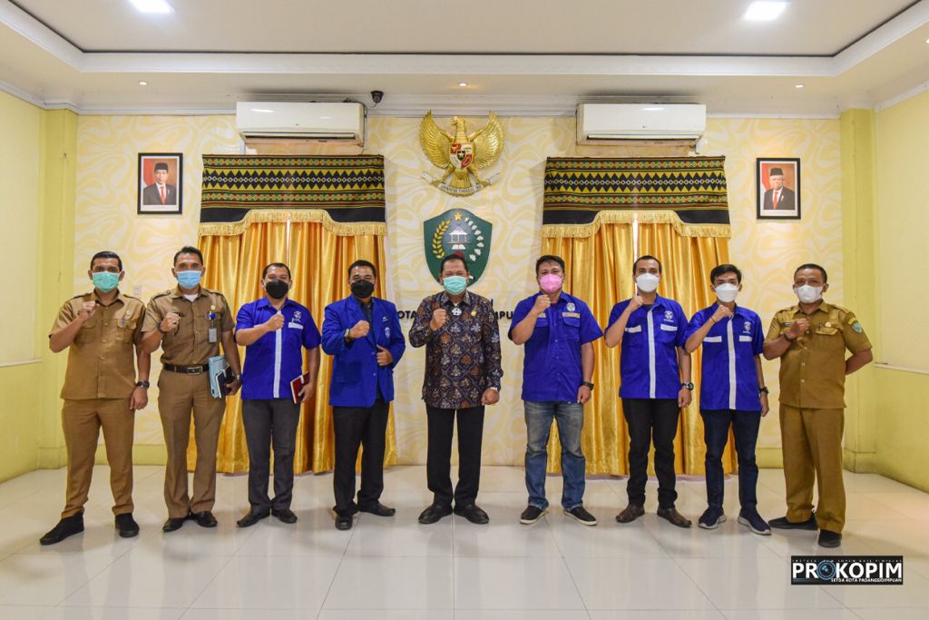 WalikotaÂ  Irsan Efendi Nasution Terima Audiensi DPC GAMKI