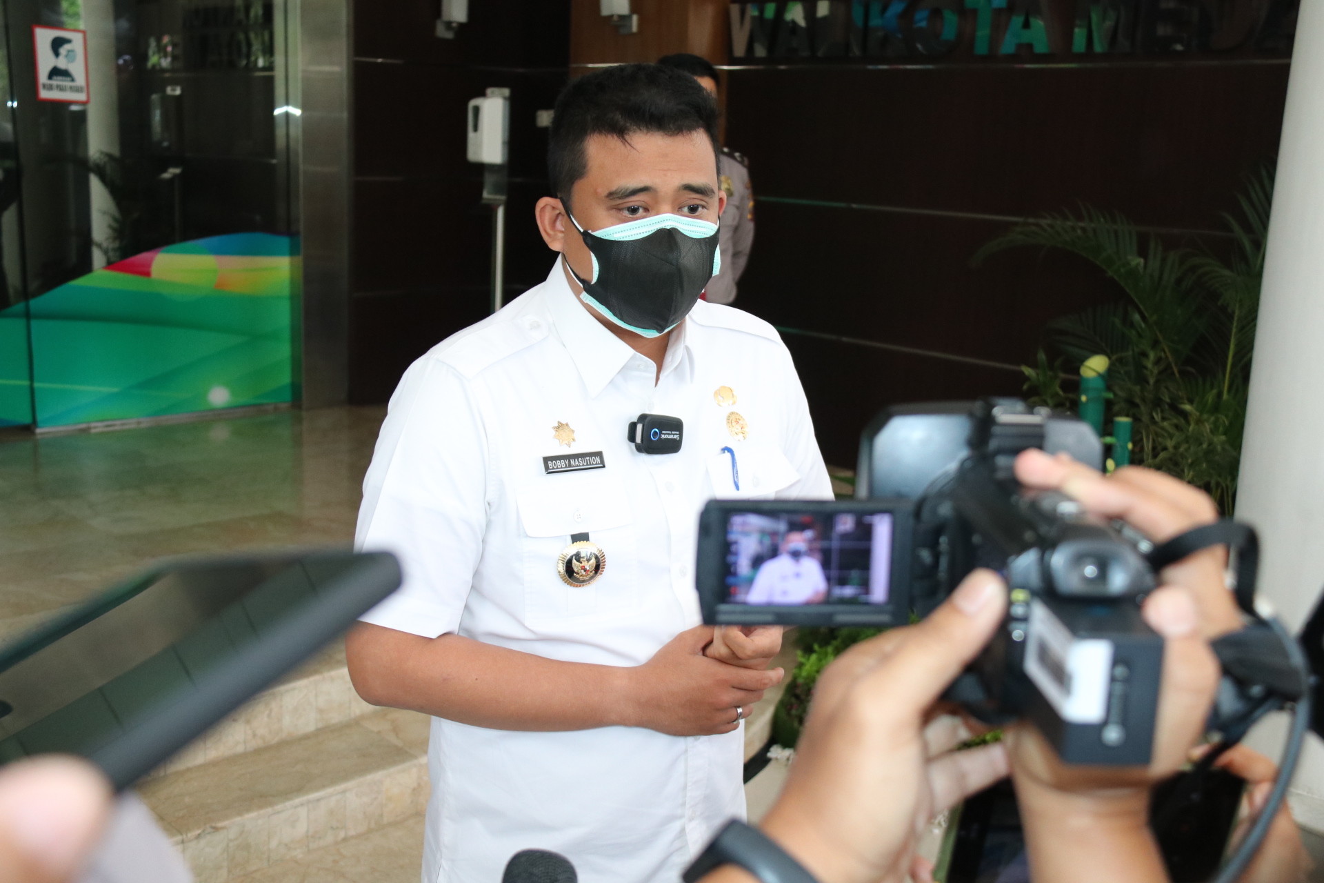 Bobby Nasution:  Tak Ada Keterlibatan  Pemko, Bukan Wilayah Medan, Soal Vaksinasi Massal Picu Keramaian