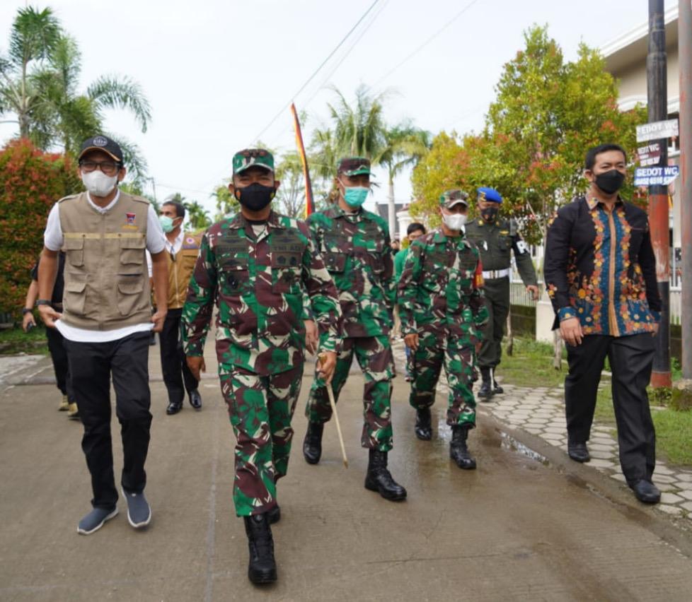Pangdam I/ BB Kunjungi Posko PPKM dan Isoter Wilayah Padang Selatan,