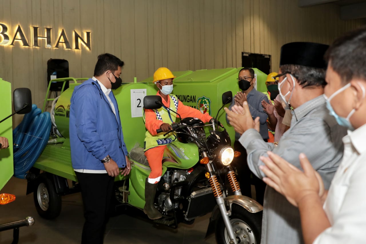 Terima CSR Becak Sampah, Wali Kota Medan : Ini akan bermanfaat untuk Penanganan kebersihan yang lebih Masif
