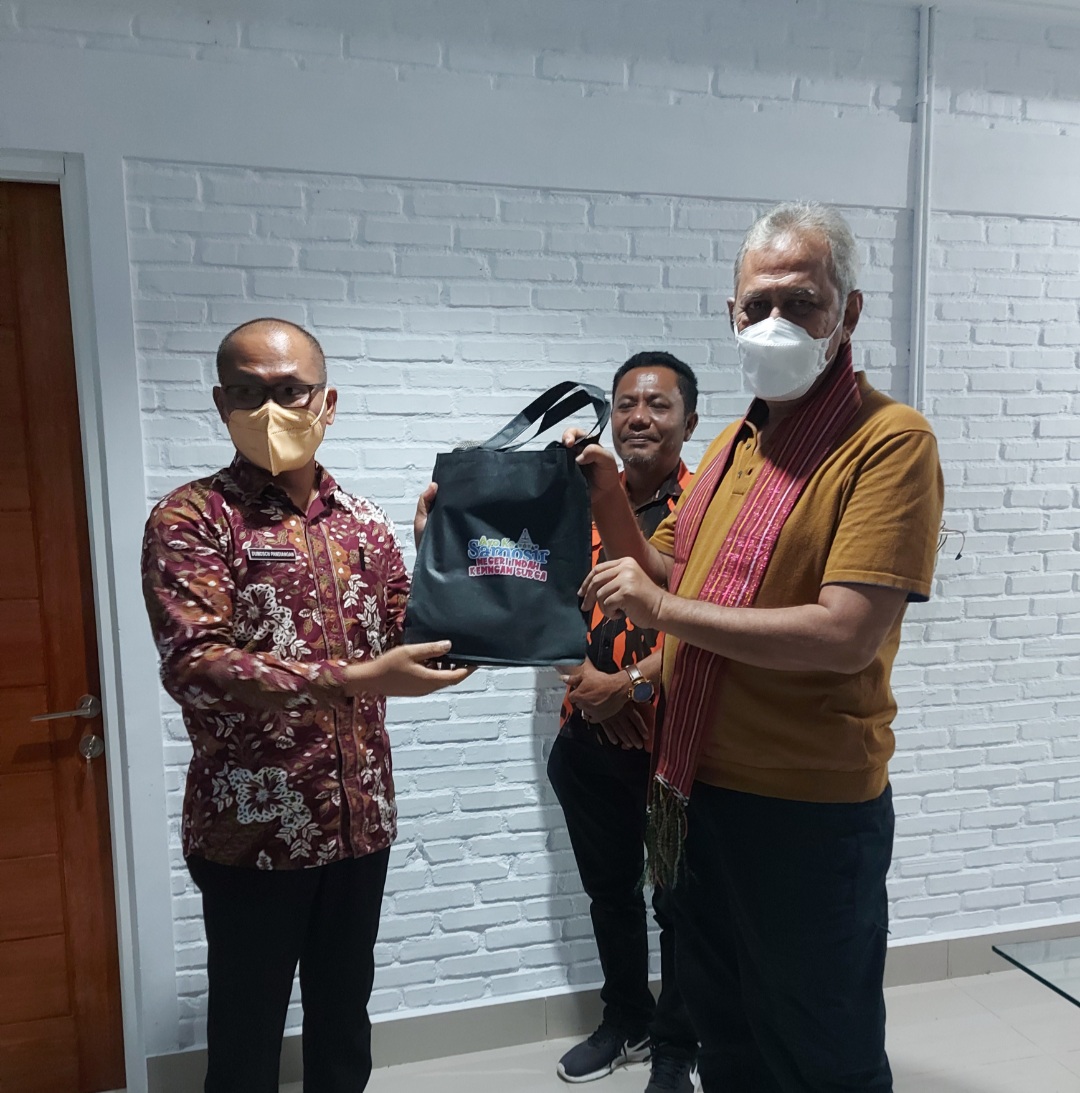 Dukung Wisata Samosir, Kodrat Shah Akan Bangun Mesjid Anif di Pulau Samosir