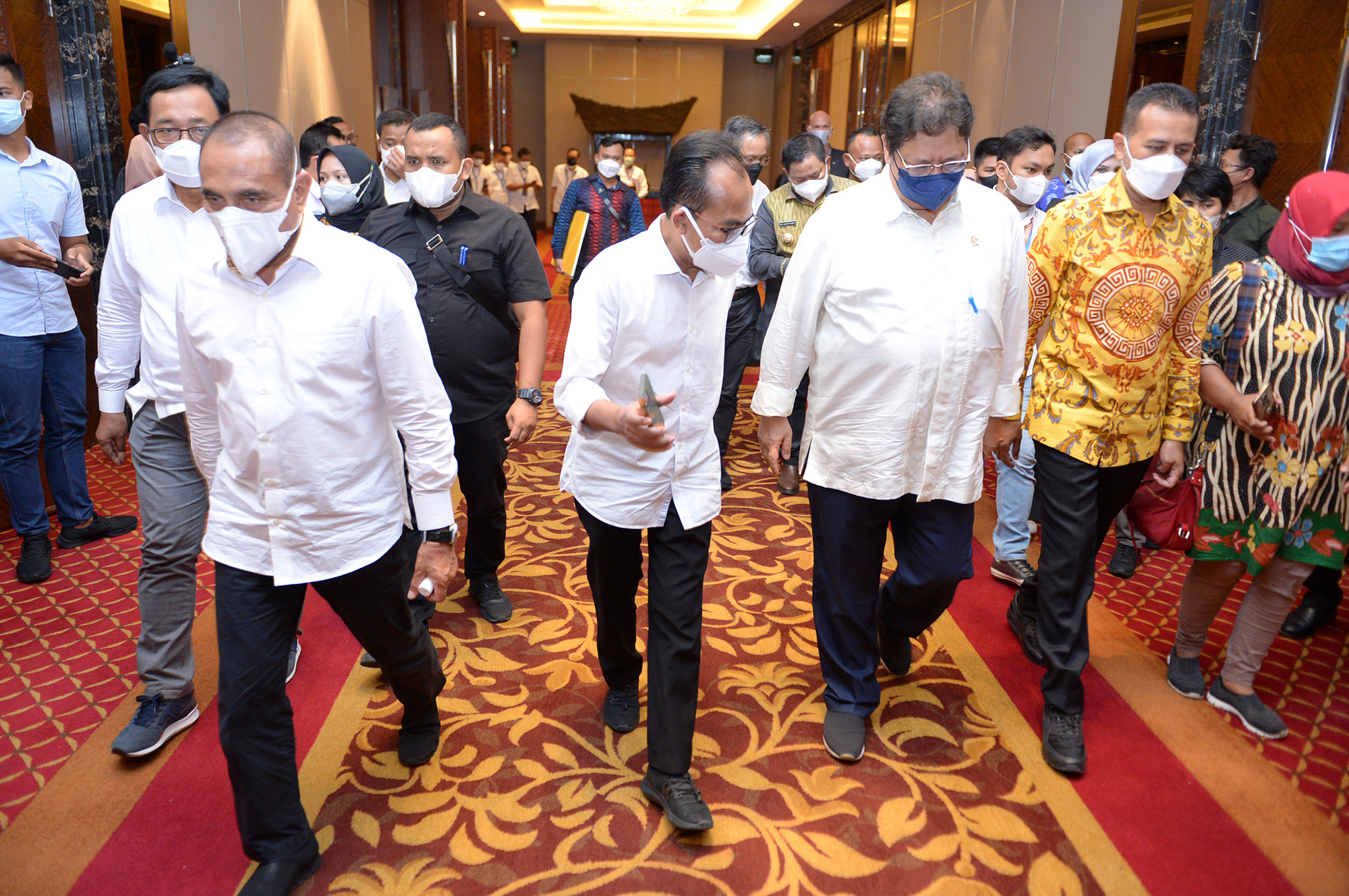 Gubernur dan Wagub Dampingi Menko Perekonomian  Salurkan KUR  untuk Pemulihan Ekonomi Sumut