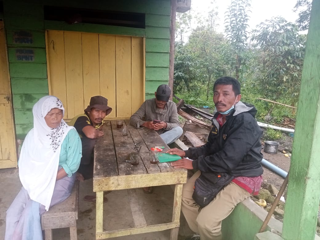 WARGA PENERIMA BPNT KELUHKAN BANTUAN YANG SELAMA INI TAK KUNJUNG DATANG