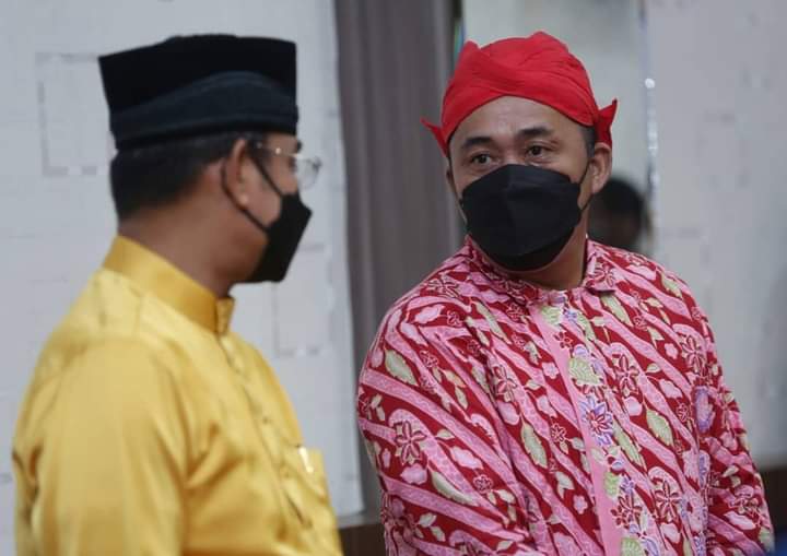 BAJU BATIK DIGANTI DENGAN BAJU ADAT KOLABORASI JUMAT BERKAH KOTA MEDAN