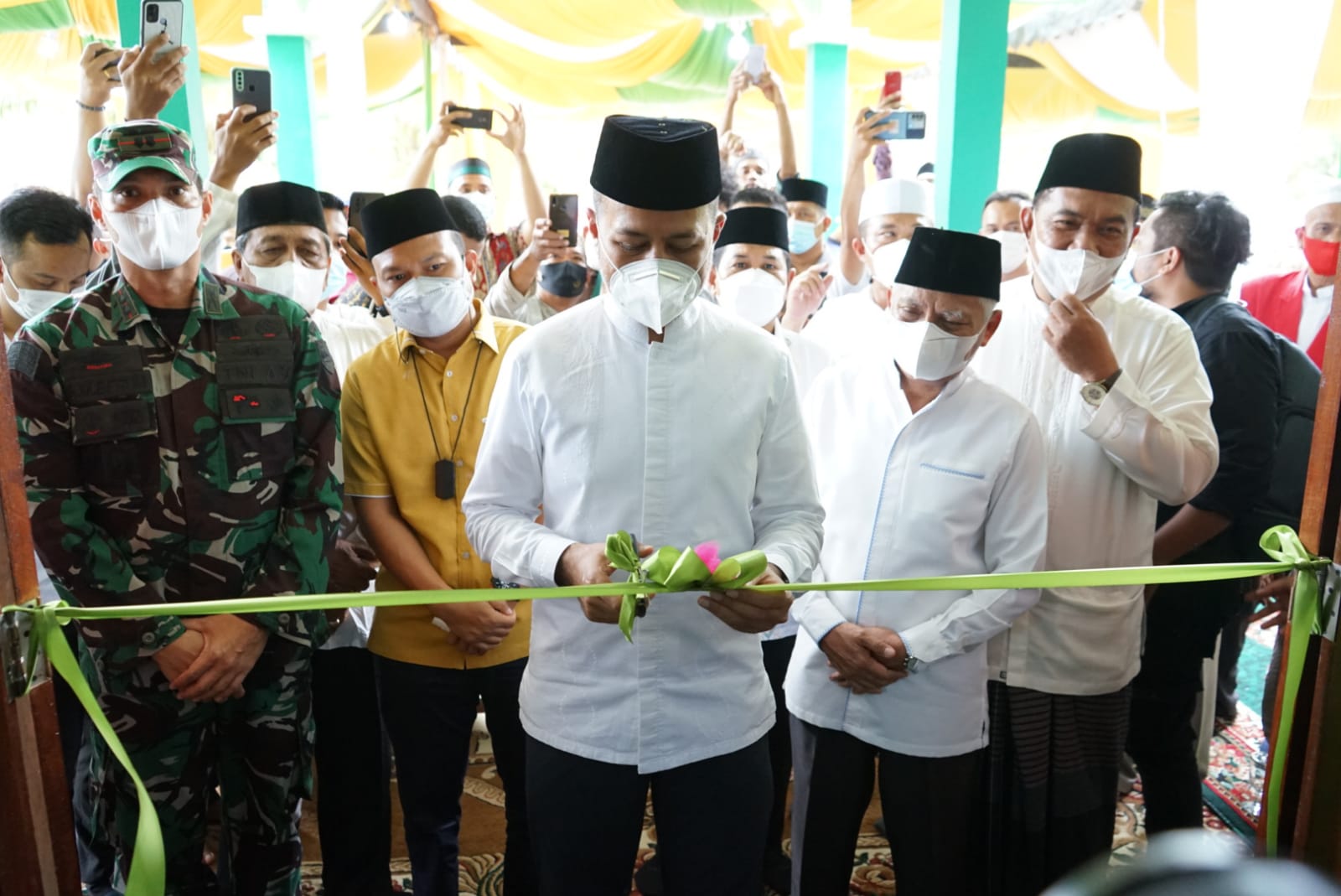 Wagubsu Resmikan Masjid Al-MusannifÂ  Ke 22 di Kecamatan Silau Laut, Ini Kata Musa Rajekshah