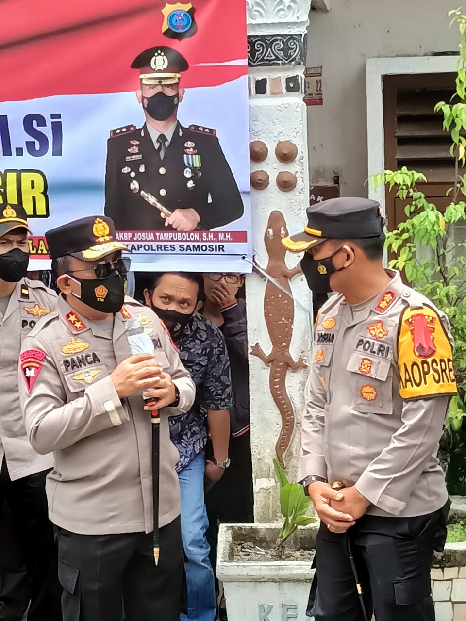 Tinjau Pelaksanaan Vaksinasi di Samosir. Kapolda Sumut, Samosir Siap Hadapi Wisatawan
