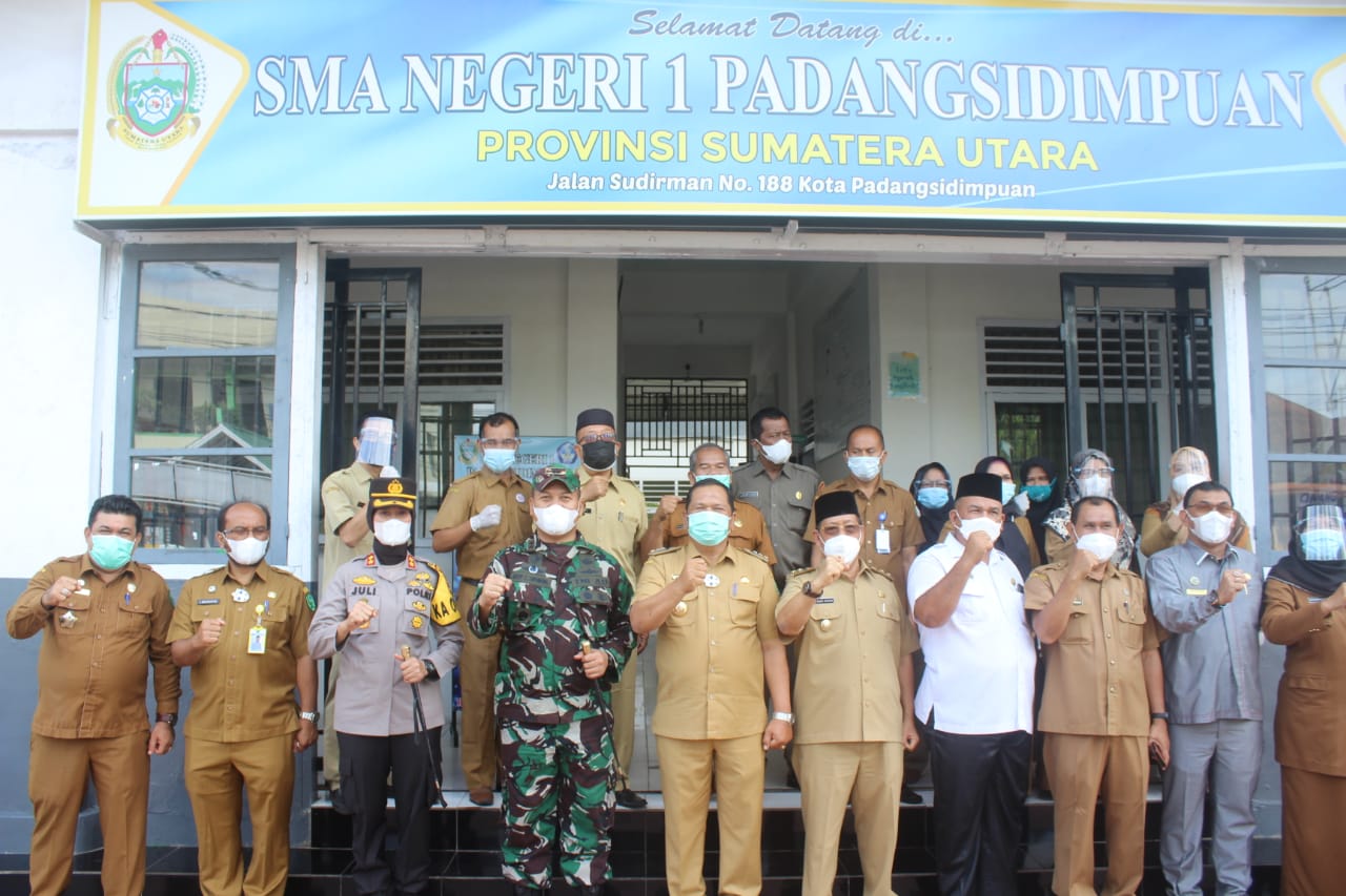 Tahap Pembelajaran Tatap Muka Terbatas, Kapolres AKBP Juliani Bersama Forkopimda Kunjungi Sekolah