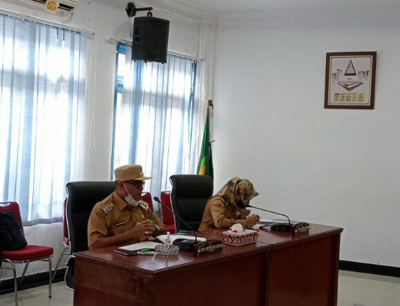 BUPATI MADINA PIMPIN RAPAT BERSAMA FORKOPIMDA MEMBERLAKUKAN PPKM LEVEL IV