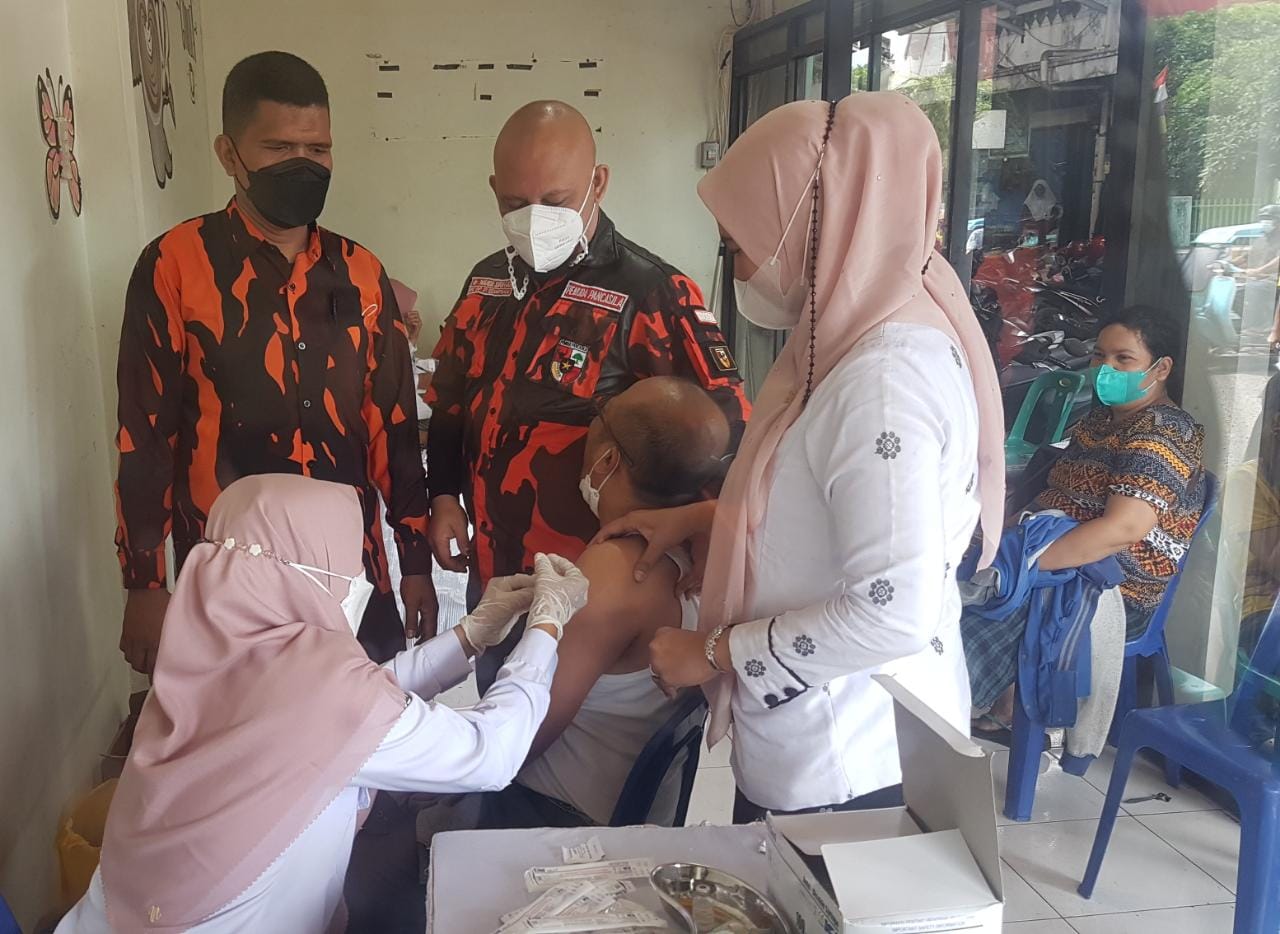 MPC Pemuda Pancasila bekerjasama dengan Pemko PSP dan Polres Laksanakan vaksinasi dosis 1 dan dosis 2.